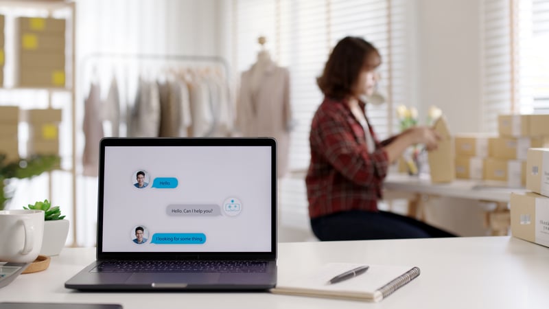 Online chatbot helps find products for customers
